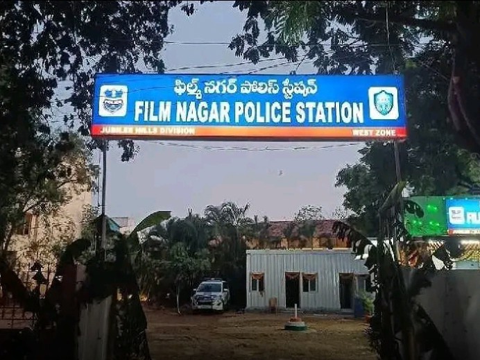 BREAKING: ఫిలిమ్  నగర్‌లో చోరీ