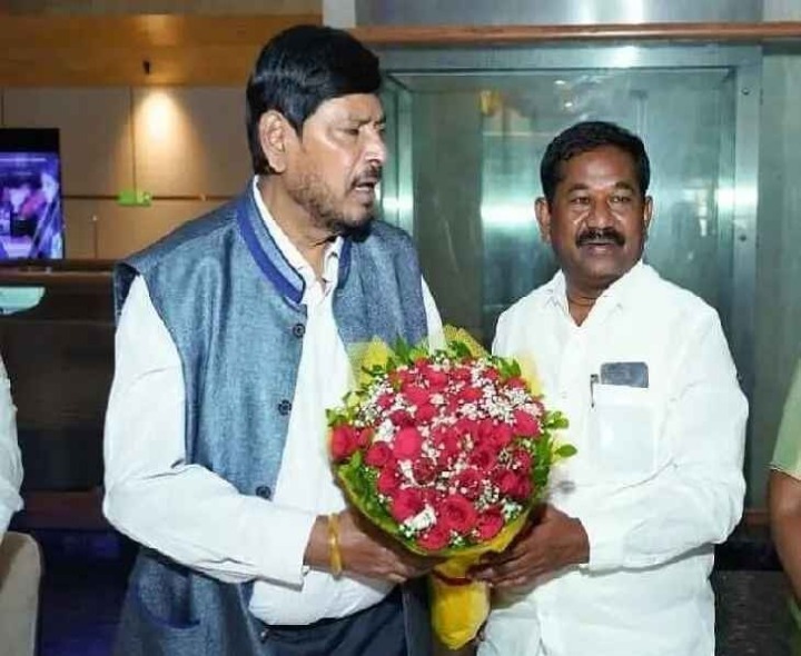 పెండింగ్ నిధులు విడుదల చేయండి: మంత్రి