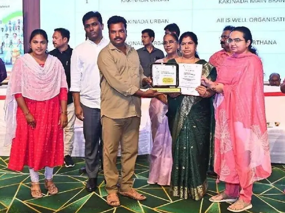 ఉత్తమ సేవా పురస్కారం అందుకున్న అయినవిల్లి వాసి