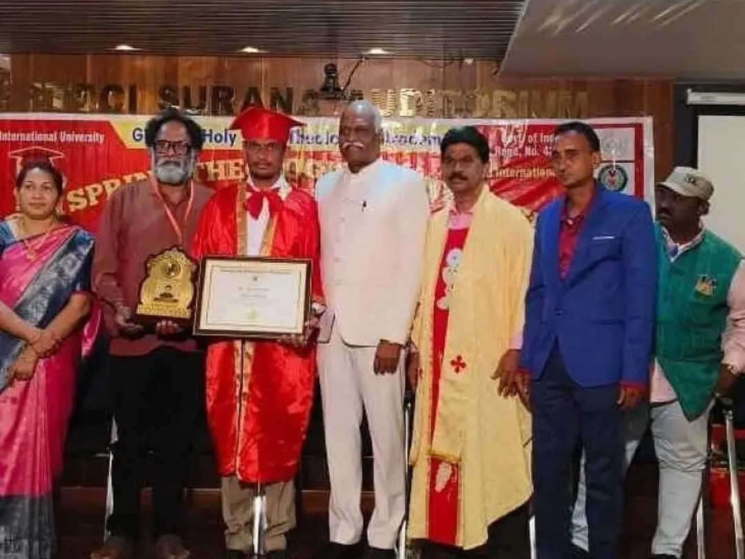 డాక్టరేట్ పట్టా అందుకున్న కిషన్ నాయక్