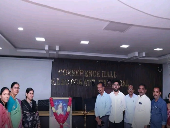 వరంగల్ కలెక్టరేట్లో ఘనంగా వాల్మీకి జయంతి