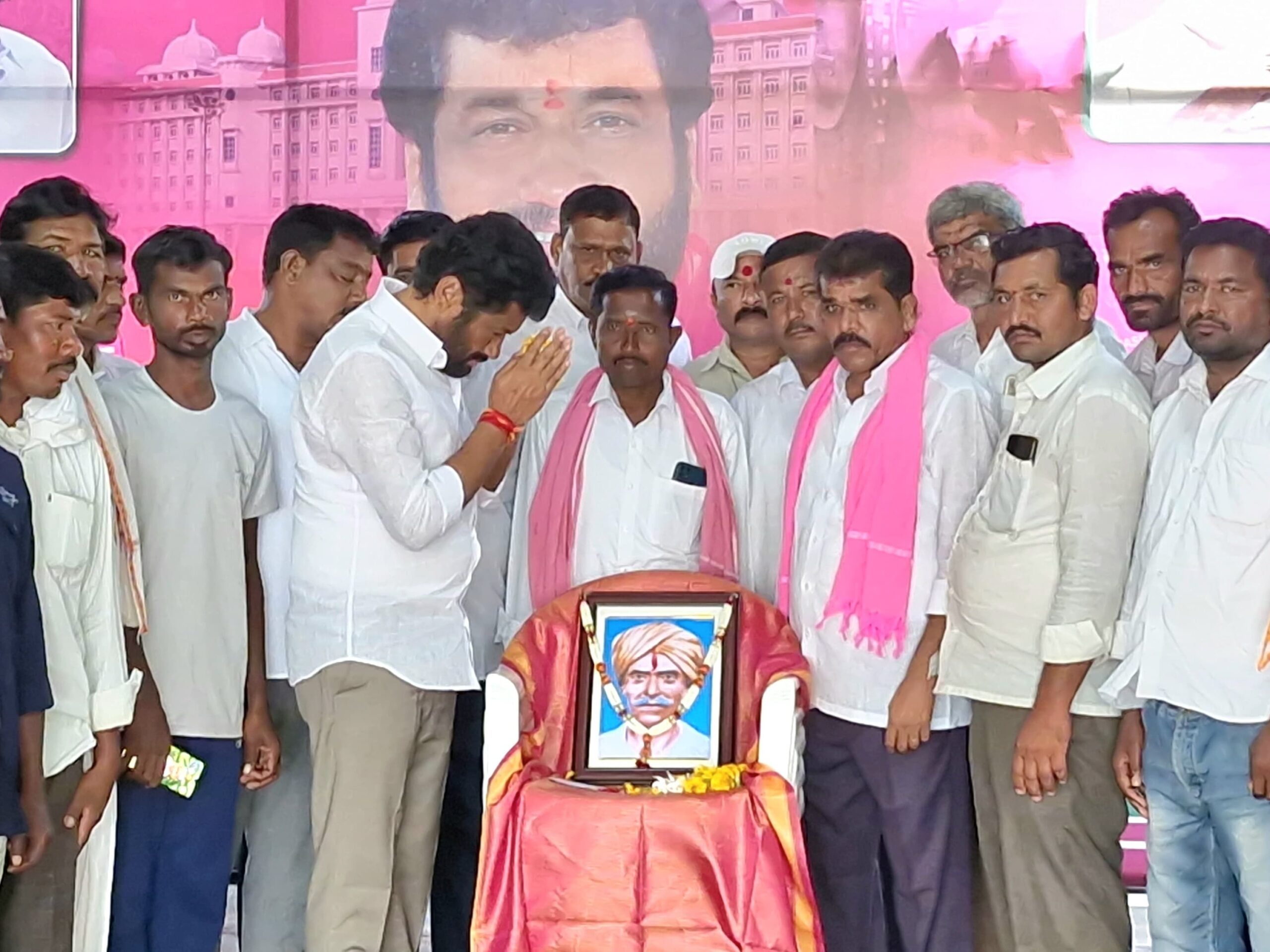 కొమరం భీం వర్ధంతి కార్యక్రమంలో పాల్గొన్న MLA