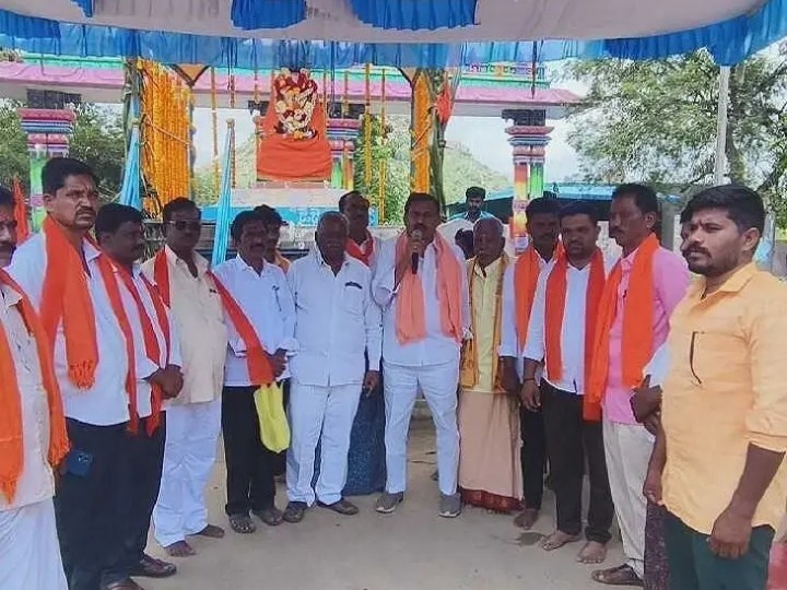 ‘వాల్మీకులను ఎస్టీ జాబితాలో చేర్చాలి’