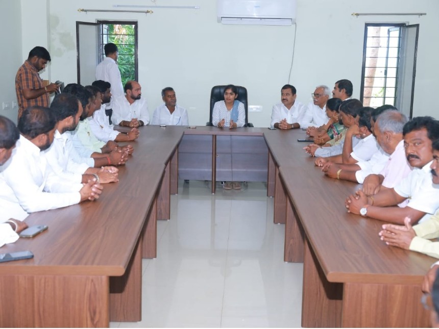 స్థానిక ఎన్నికలు కాంగ్రెస్‌కు ఎంతో కీలకం: MLA