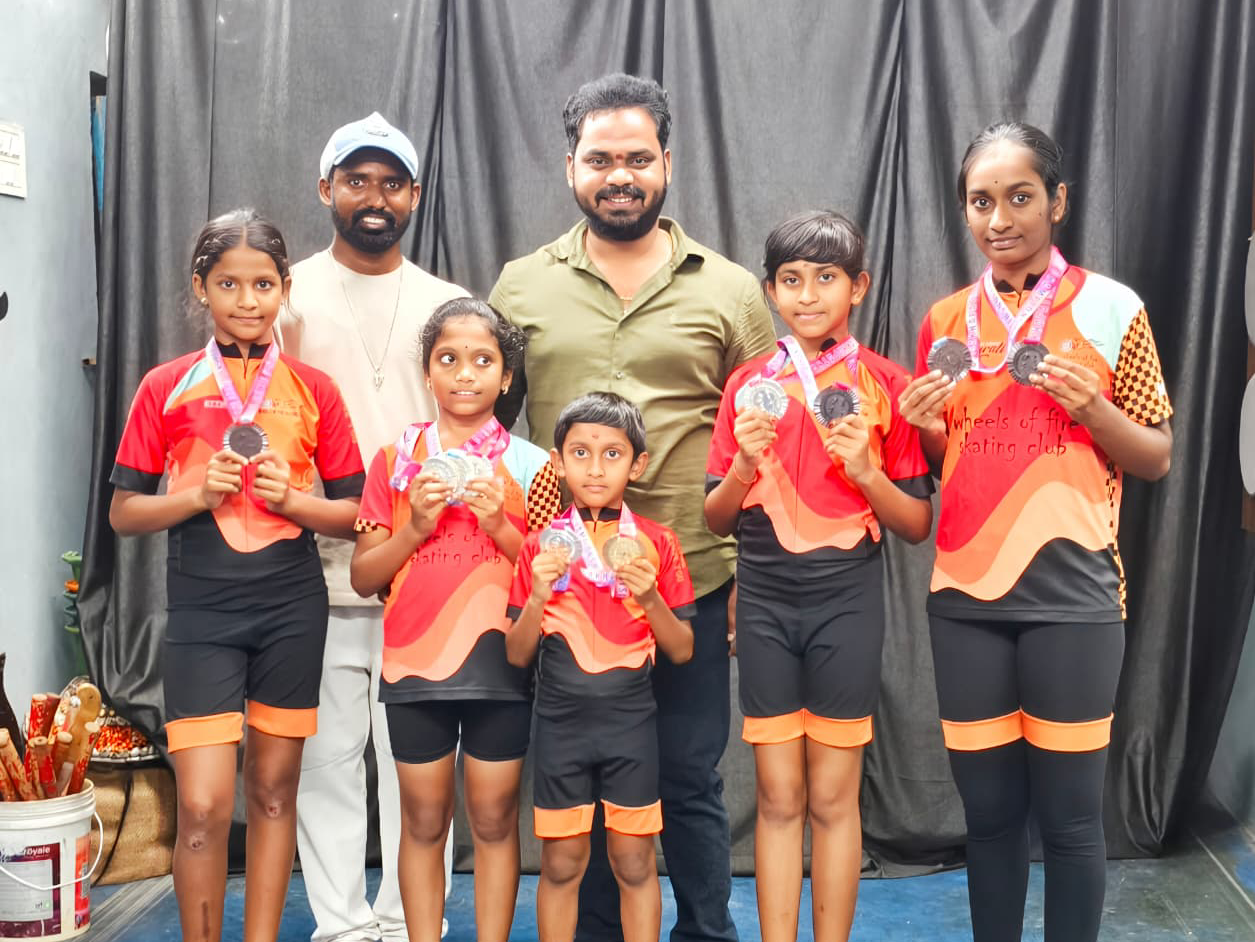 క్రీడాకారుల‌కు అభినంద‌న‌