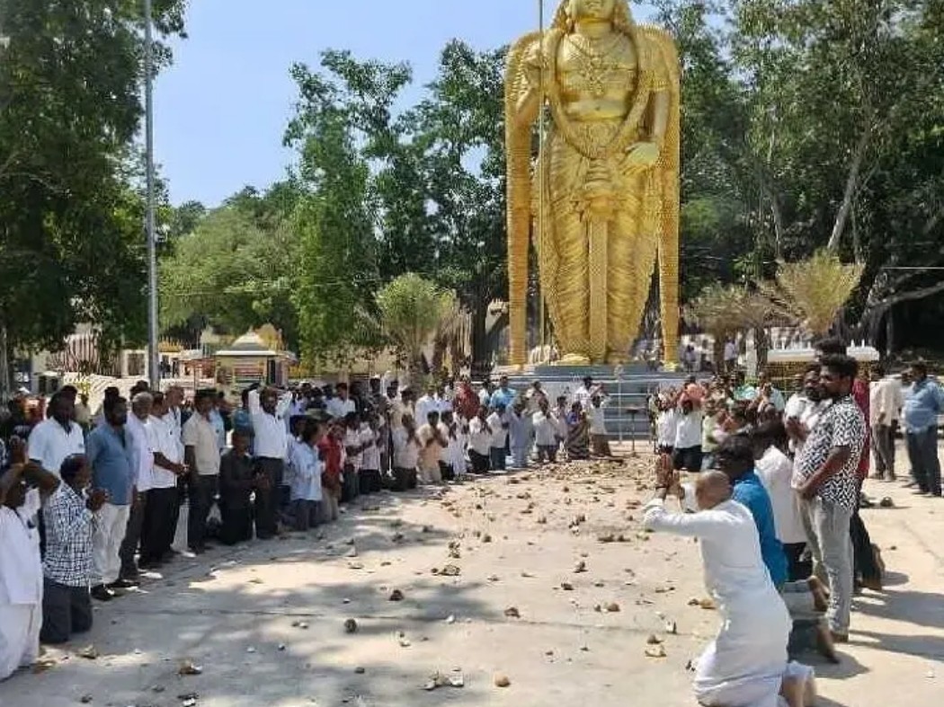 చెవిరెడ్డి విడుదల కావాలని 516 టెంకాయలు కొట్టిన నేతలు