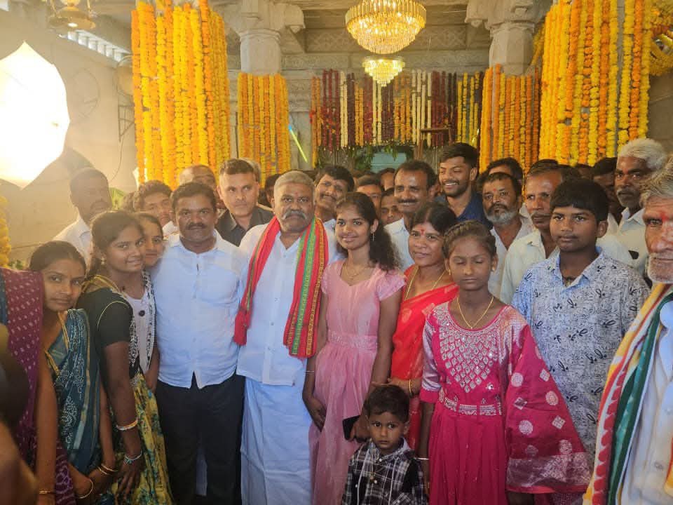 ఆలయ ప్రారంభోత్సవంలో పాల్గొన్న మాజీ ఎమ్మేల్యే
