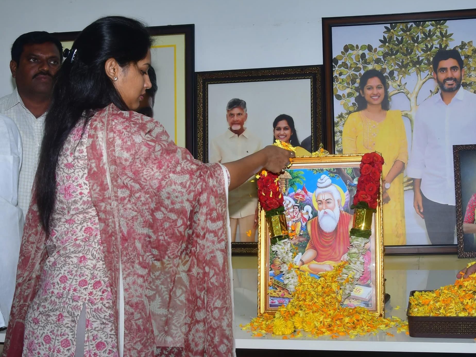 వాల్మీకి మహర్షి మహోన్నతమైన వ్యక్తి: ఎమ్మెల్యే