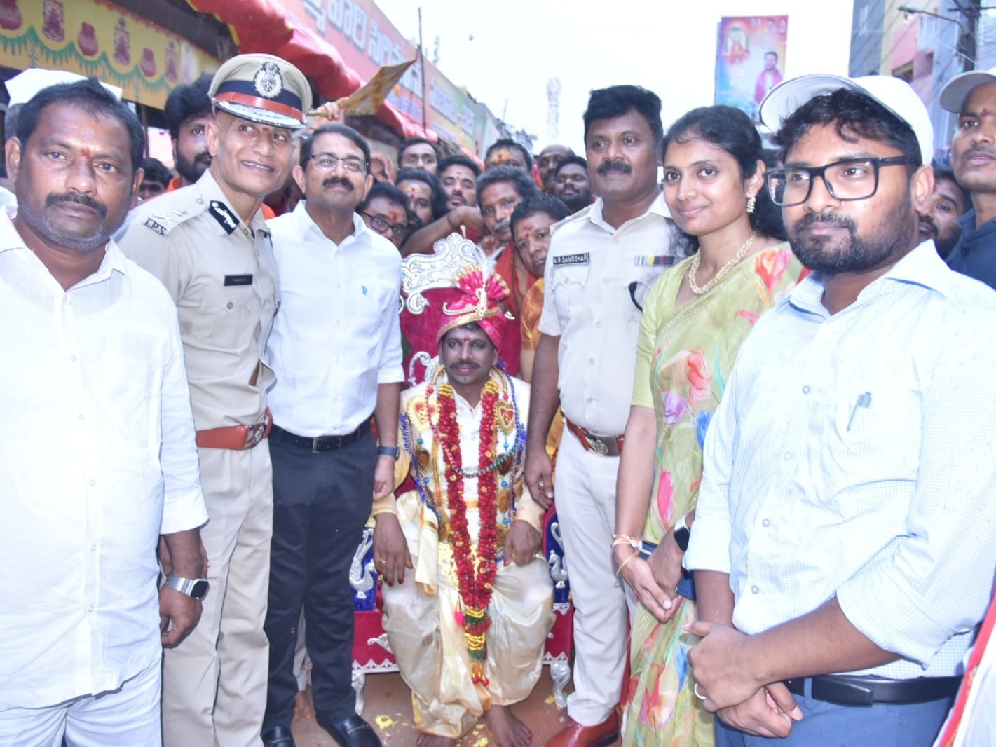 ప్రారంభమైన పైడితల్లి అమ్మవారి సిరిమానోత్సవం
