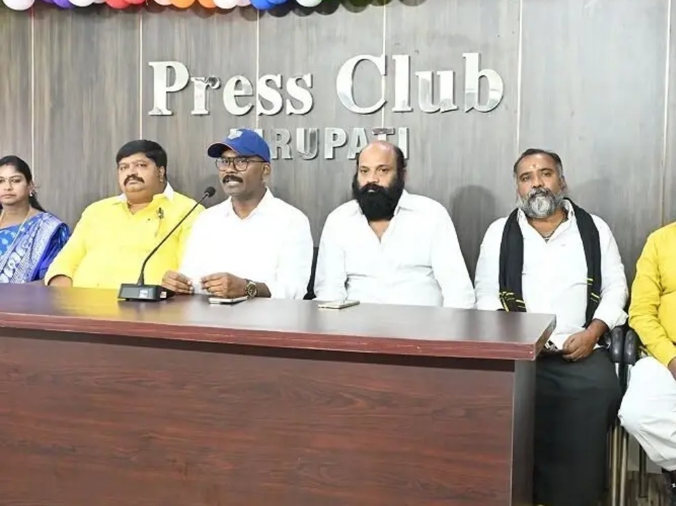 ‘తన నియోజకవర్గంలో నకిలీ లిక్కర్ డంపు లేదు’