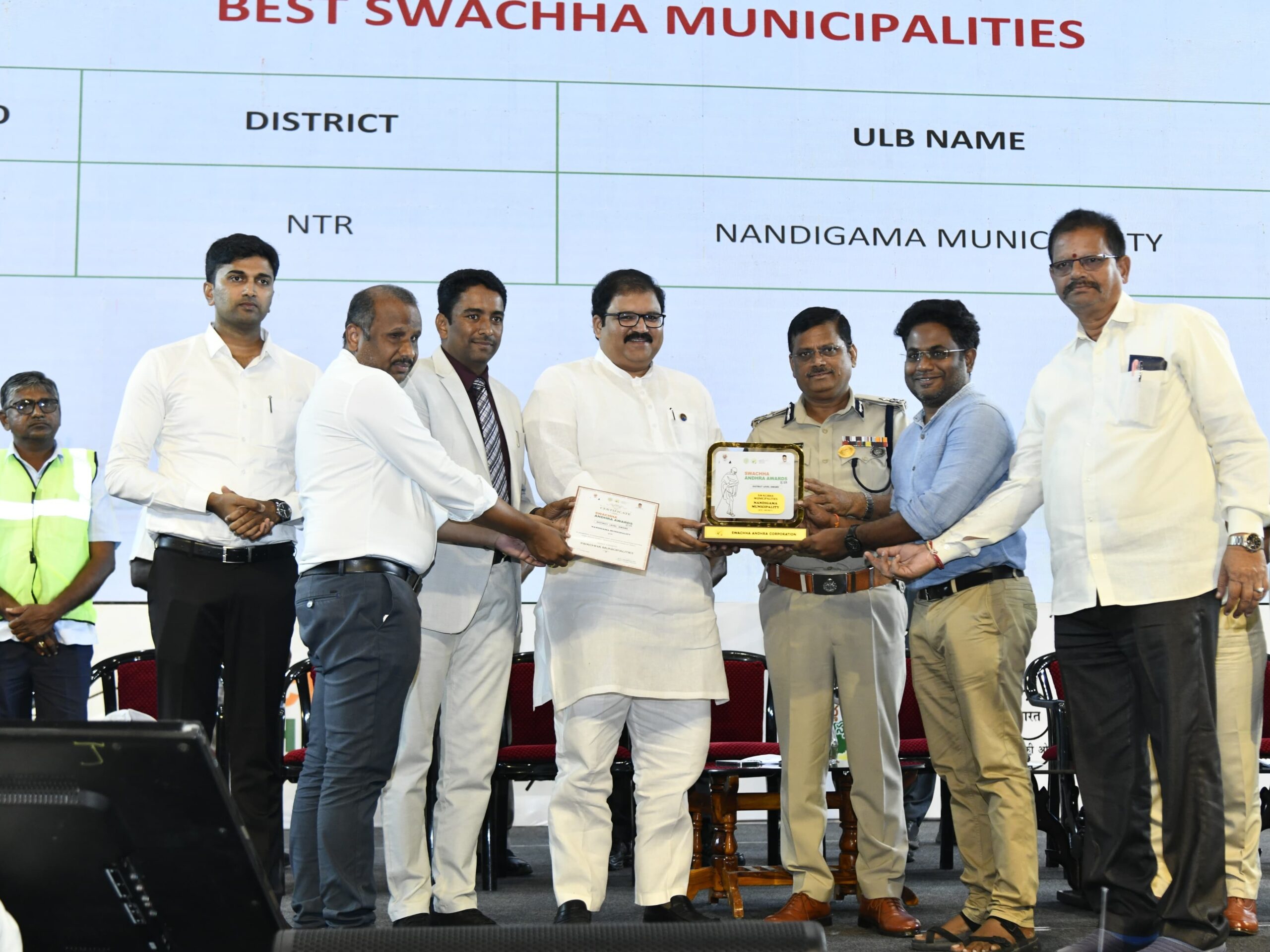 ‘రాష్ట్రాన్ని దేశానికి ఆద‌ర్శంగా నిలుపుదాం’