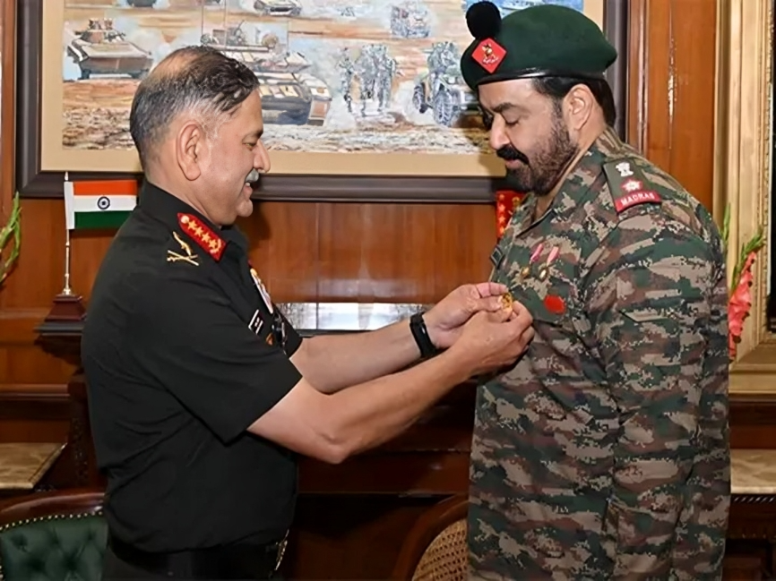 మోహన్‌లాల్‌కు మరో అరుదైన గౌరవం