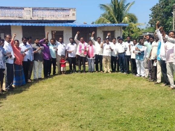 ‘ఎర్రబెల్లి చేసిన అభివృద్ధి ప్రజల్లోకి తీసుకెళ్లాలి’