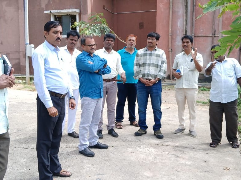 కౌంటింగ్ కేందం పరిశీలించిన అధికారులు
