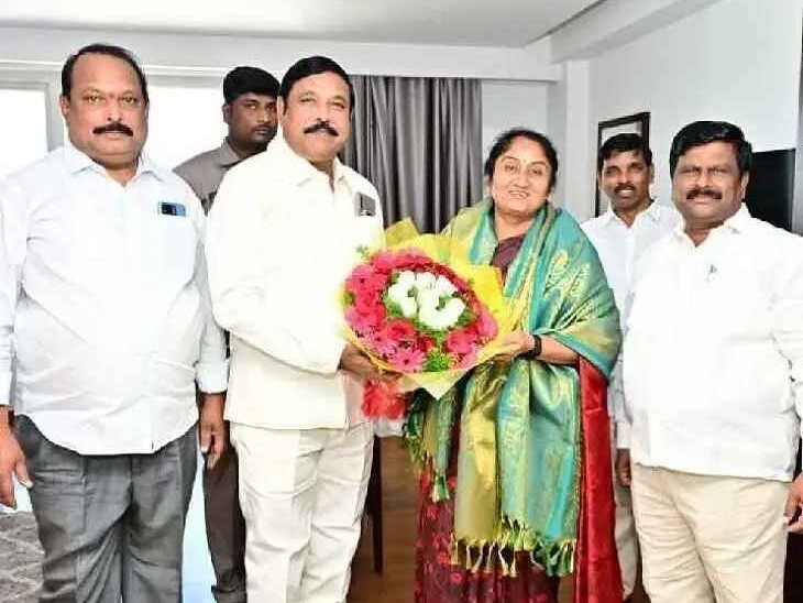 మంత్రి సవితను కలిసిన ఎమ్మెల్సీ