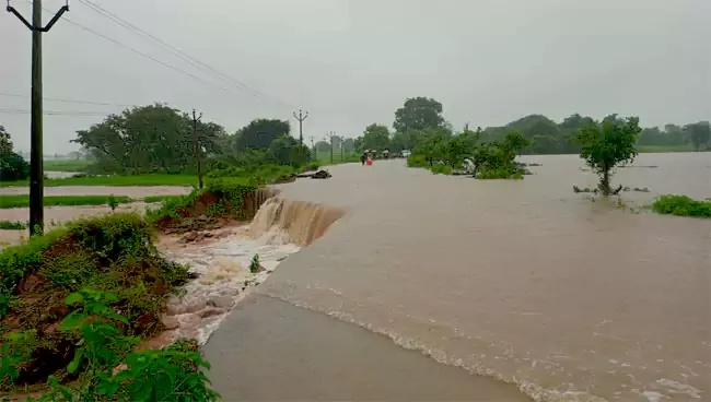 మెదక్‌లో నేడు కేంద్ర బృందం పర్యటన