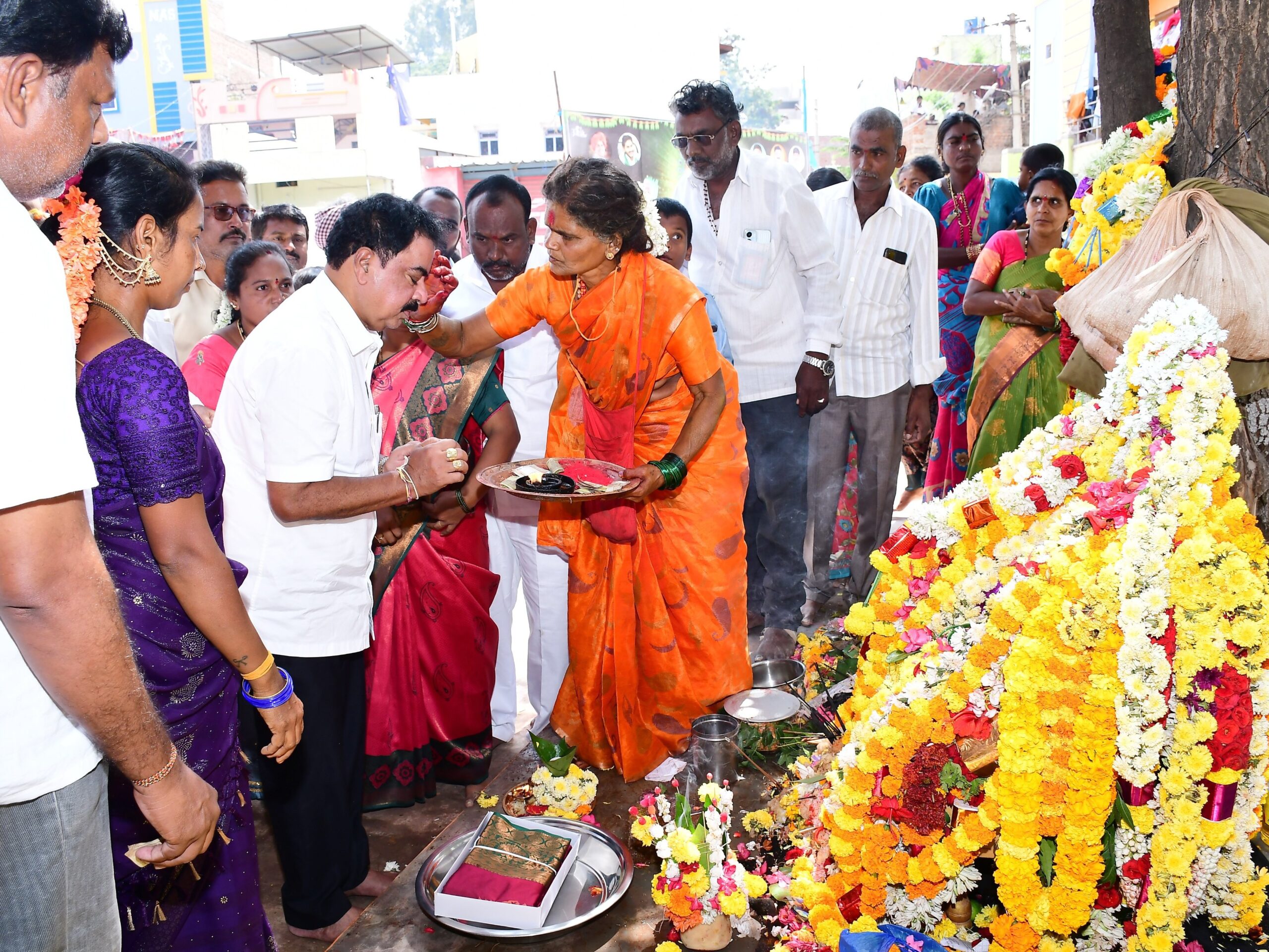 మారెమ్మ జాతరలో పాల్గొన్న ఎమ్మెల్యే