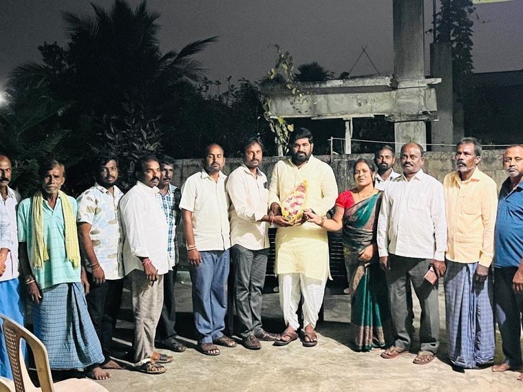 బీజేపీలోకి  భారీ చేరికలు