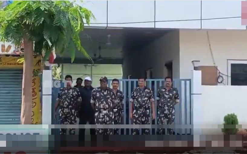 మంత్రి పొన్నం ఇంటి వద్ద భారీ భద్రత