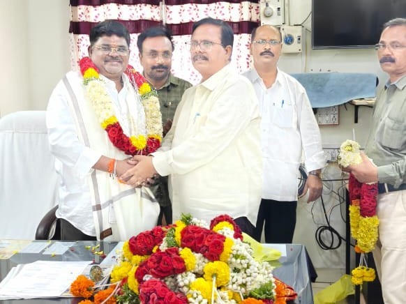 ఆదోని ఎలక్ట్రికల్ ఈఈ గా చెన్నూరు రామ్మోహన్ బాధ్యతలు