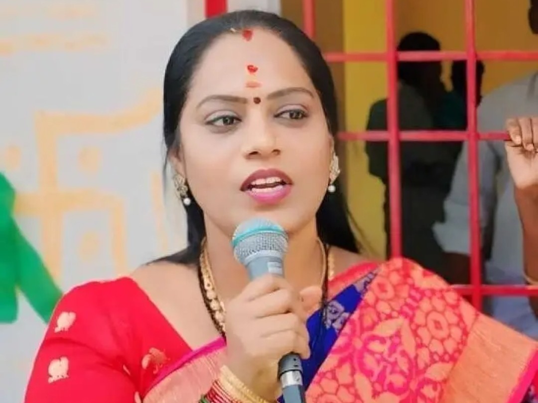 MLA థామస్ క్షమాపణ చెప్పాలి: కృపాలక్ష్మి