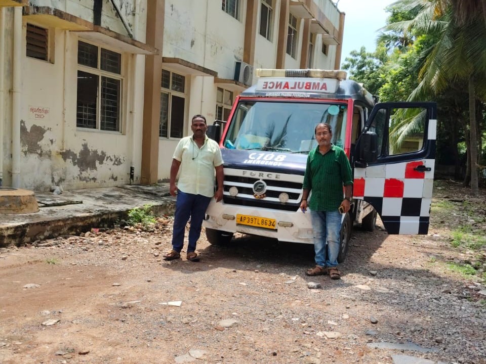 కలెక్టర్ చొరవతో CHCకి అంబులెన్స్