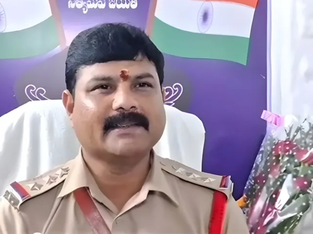 బాణాసంచా దుకాణదారులకు సీఐ హెచ్చరికలు