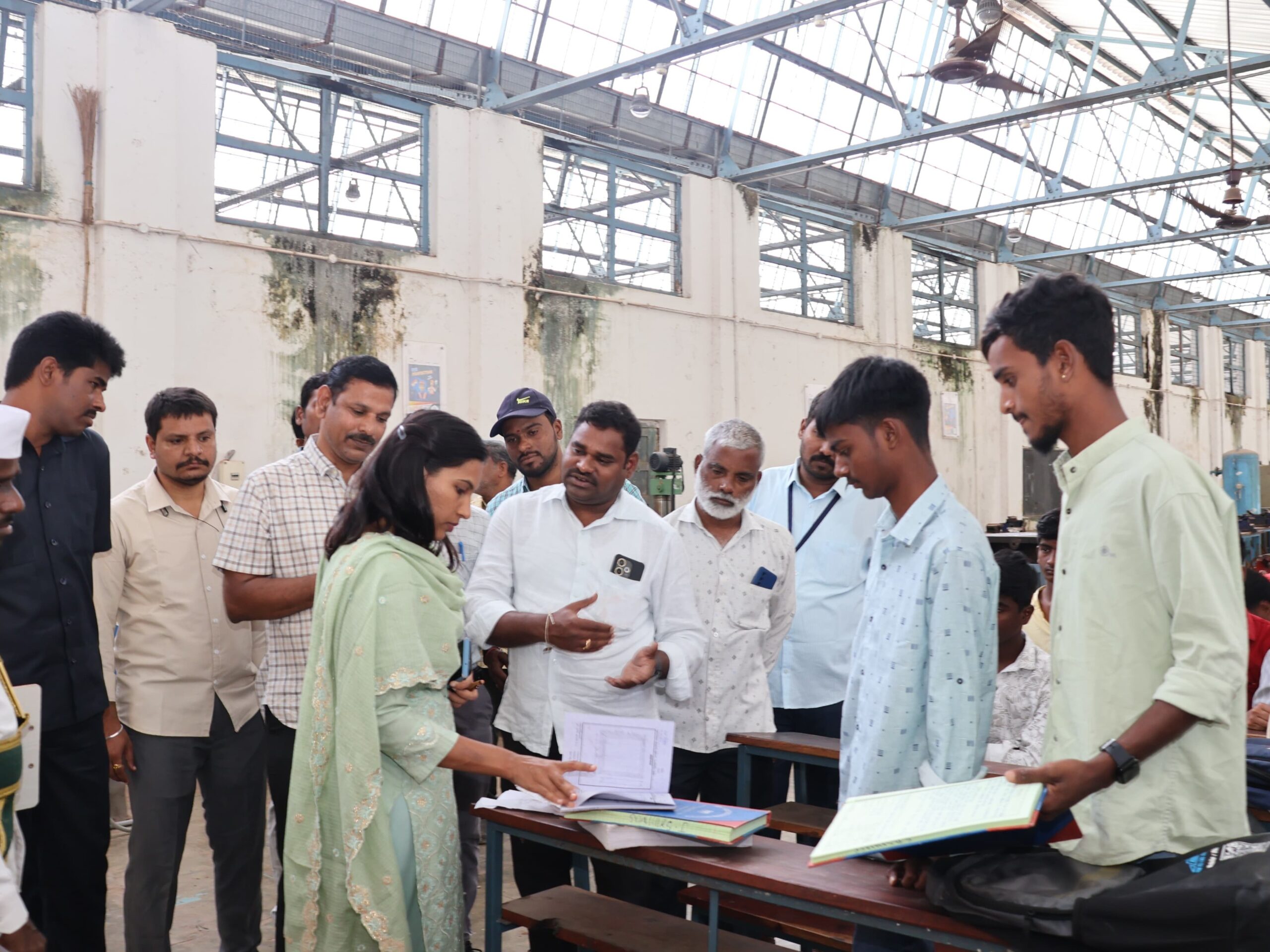 నైపుణ్యం ఉంటేనే ఉపాధి అవకాశాలు: కలెక్టర్