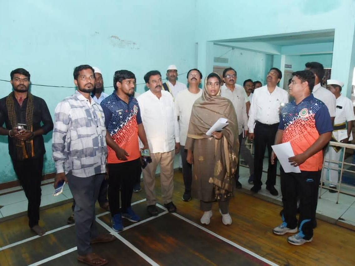 పలు అభివృద్ధి పనులు పరిశీలించిన కలెక్టర్