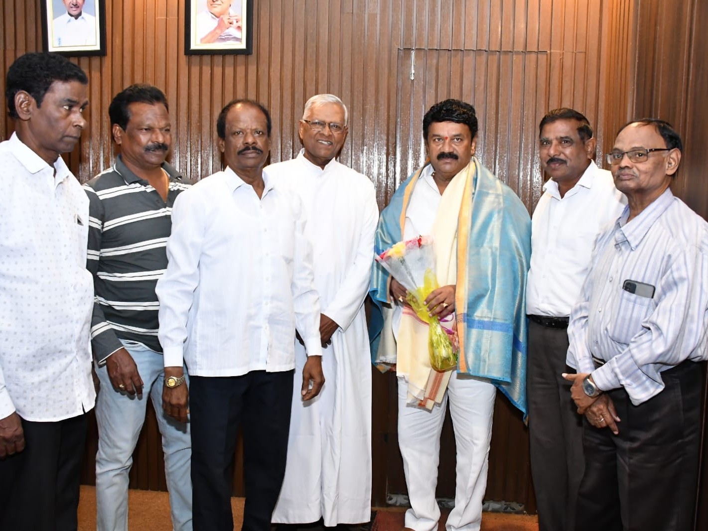 ఆల్ సోల్స్ డేకు.. ఎమ్మెల్యేకు ఆహ్వానం