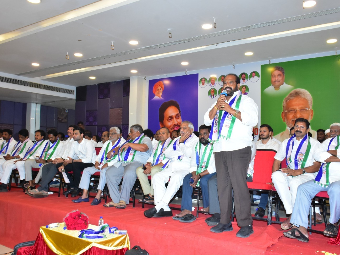 విజయవాడలో వైసీపీ విస్తృత స్థాయి సమావేశం