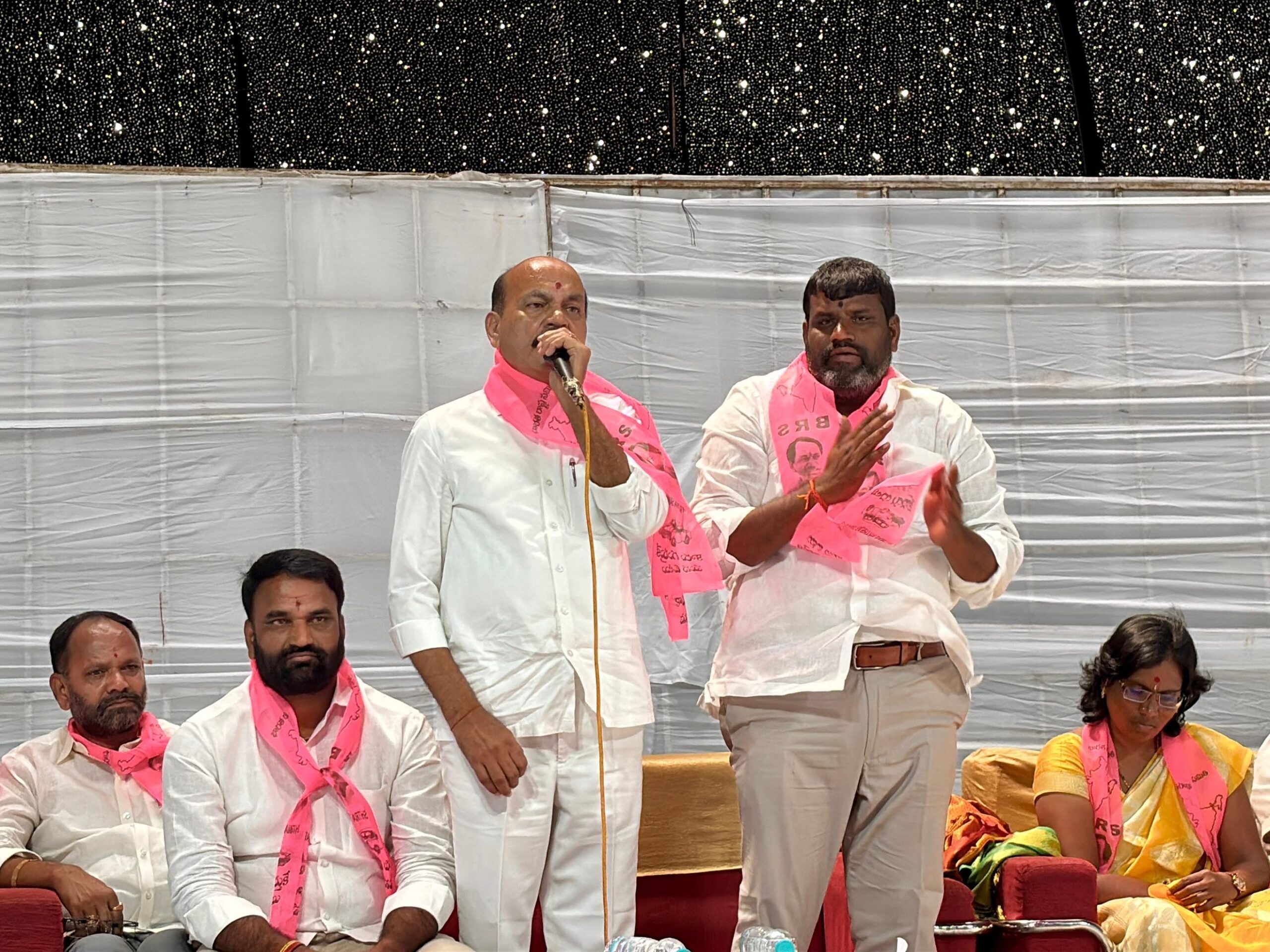 స్థానిక సంస్థల ఎన్నికల్లో సత్తా చాటేలా కృషి చేయాలి: ఎమ్మెల్యే