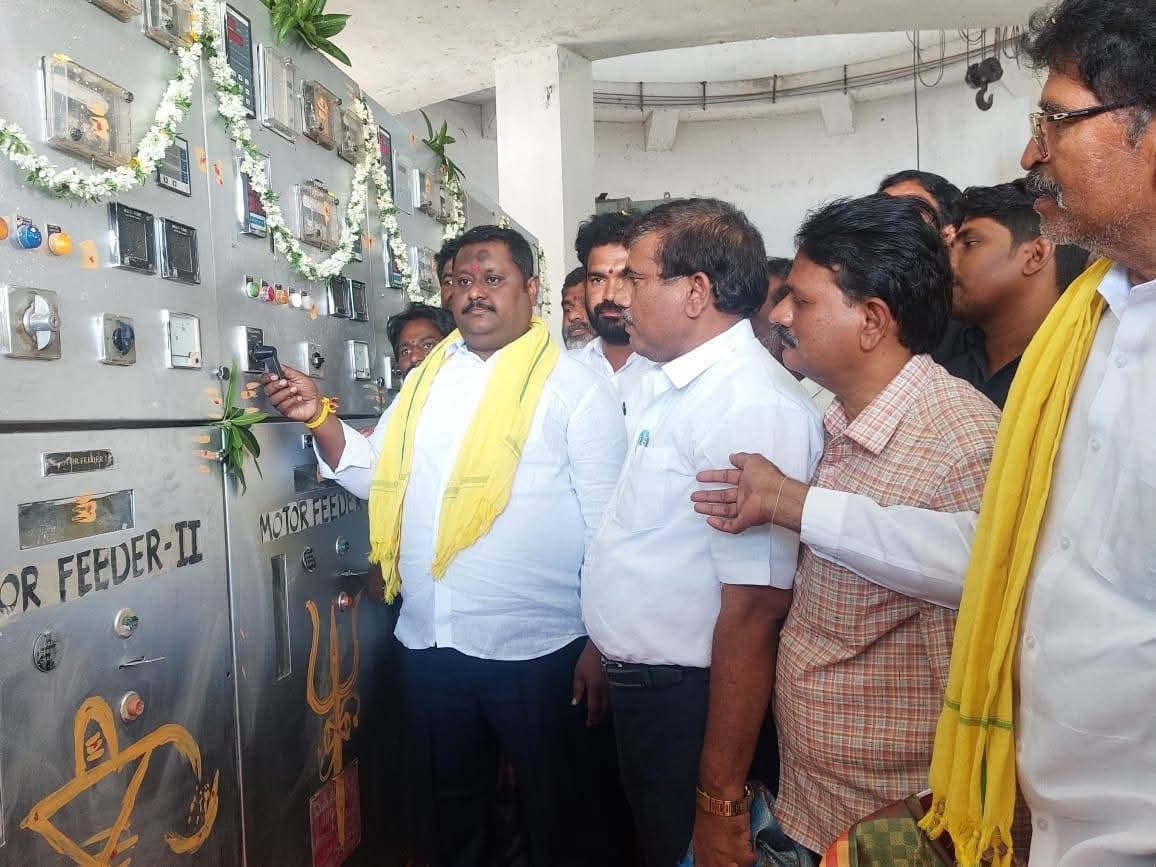 ఎత్తిపోతల పథకం ద్వారా నీటి విడుదల