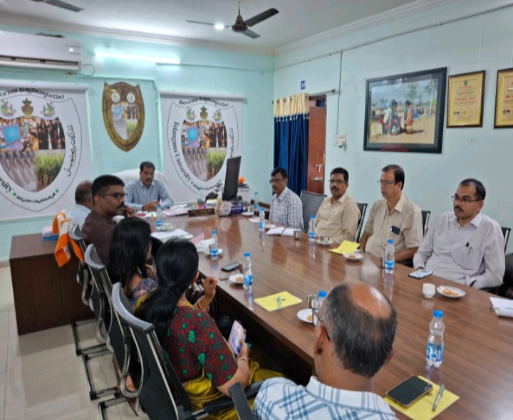 ‘విశ్వవిద్యాలయంలో అకాడమిక్ ఎన్విరాన్‌మెంట్‌ను సృష్టించాలి’