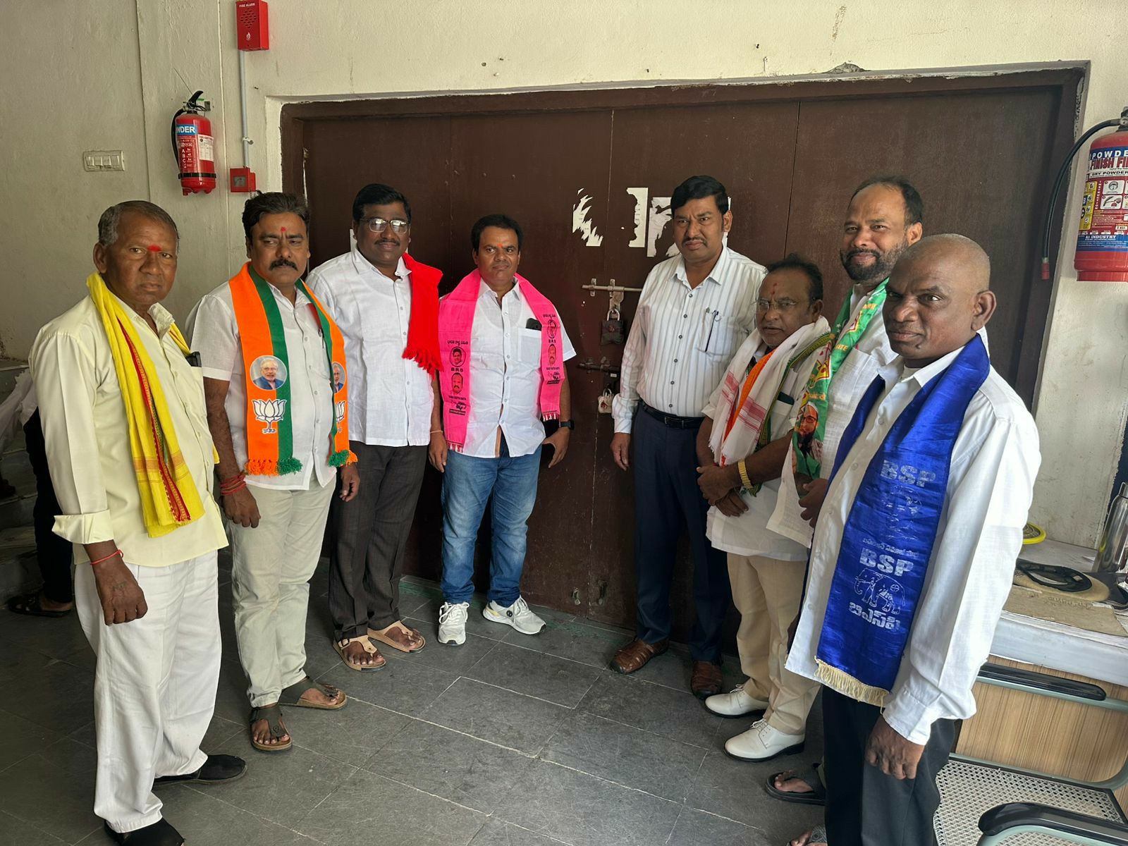 ఈవీఎం గోదాంను తనిఖీ చేసిన డీఆర్ బీ. వెంకటేశ్వర్లు