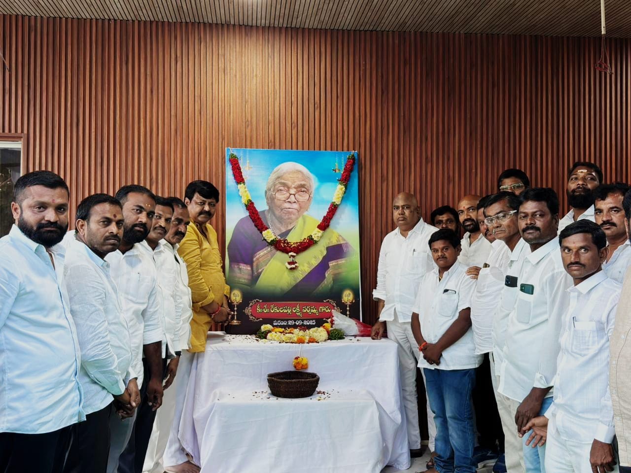 ఎమ్మెల్యేను పరామర్శించిన బీజేపీ జిల్లా అధ్యక్షుడు దినేష్