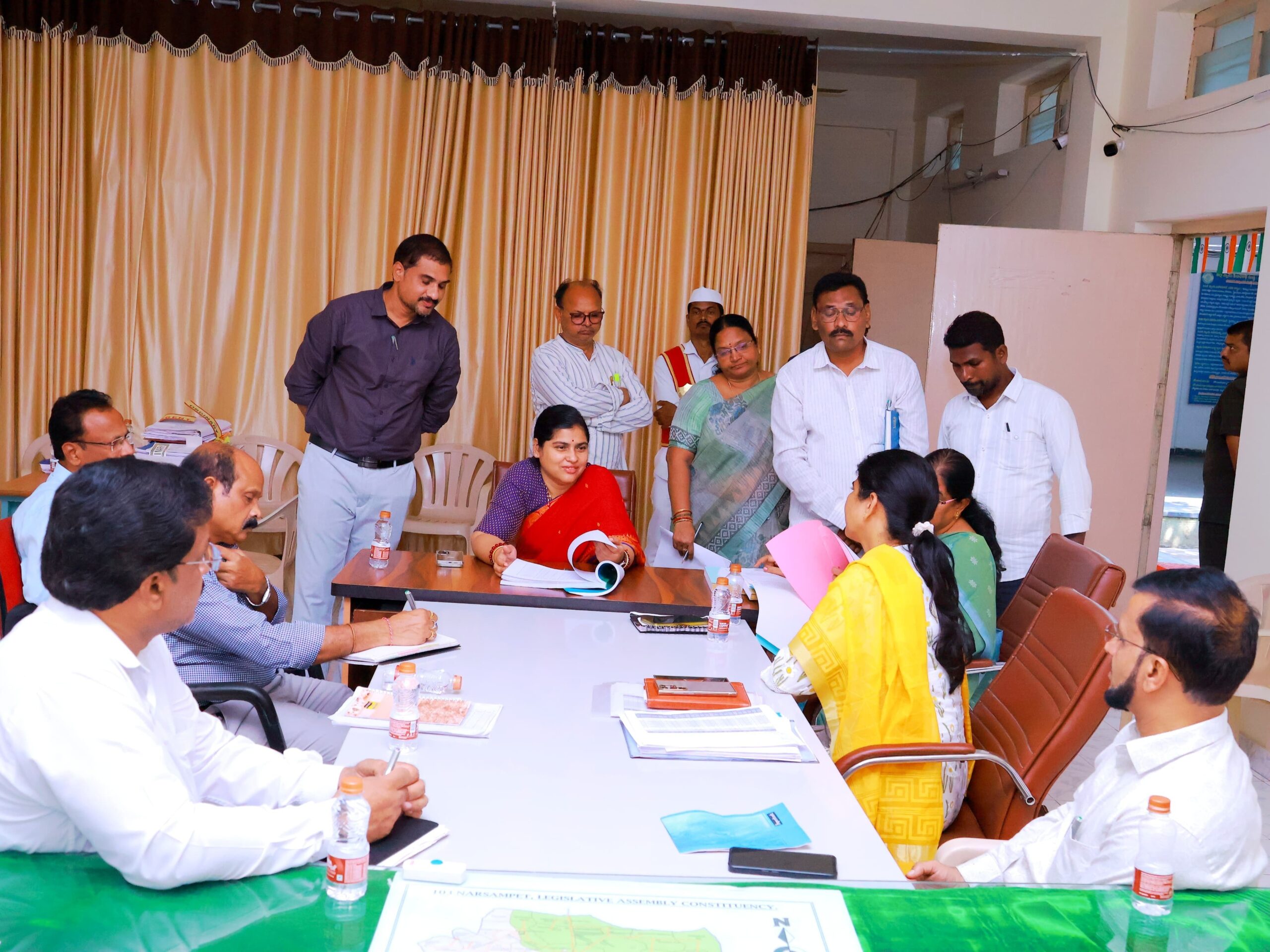 ‘భూభారతి దరకాస్తులను త్వరితగతిన పరిష్కరించాలి’