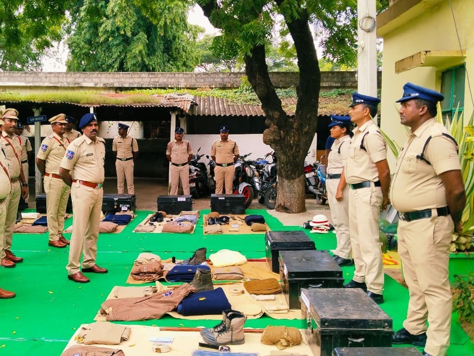 రౌడీ షీటర్స్‌పై పటిష్ట నిఘా: SP