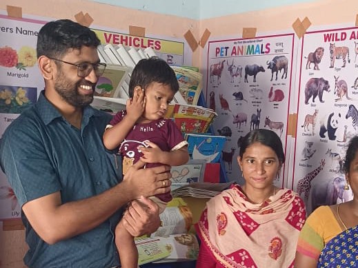 అంగన్వాడీ కేంద్రాన్ని సందర్శించిన జిల్లా కలెక్టర్