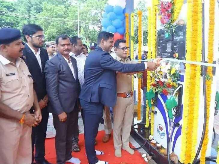 పోలీస్ సంక్షేమ శాఖ ఆధ్వర్యంలో నాణ్యమైన పెట్రోల్, డీజిల్: CP