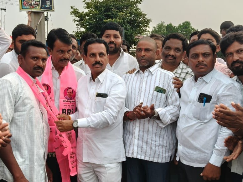 హామీలు అమలు చేయడంలో కాంగ్రెస్ విఫలం: మాజీ ఎమ్మెల్యే