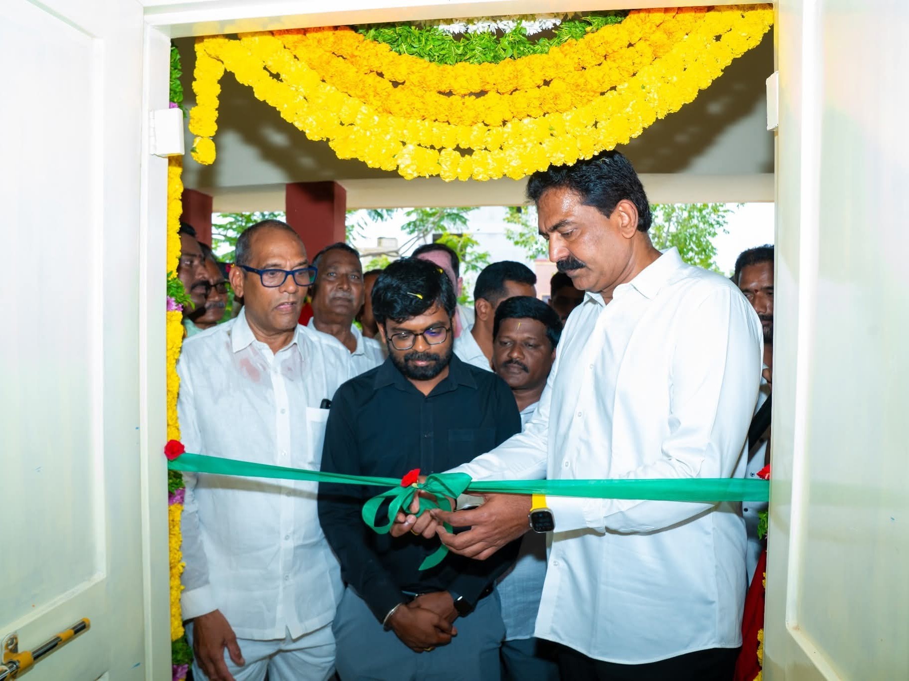 క్రమశిక్షణతో ఉత్తమ విద్యావంతులు కావాలి