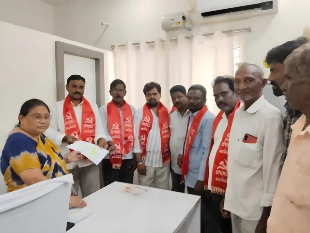 బయనపల్లె చెరువు భూమి ఆక్రమణపై ఫిర్యాదు