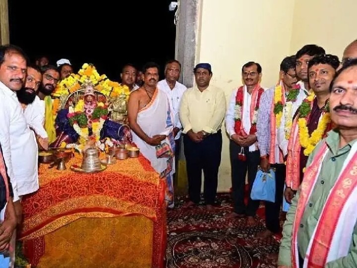 వనదుర్గ మాత సన్నిధిలో కేంద్ర బృందం