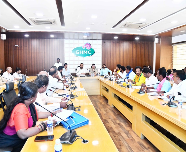 ఎన్నికల నియమావళి ఉల్లంఘిస్తే కేసులు