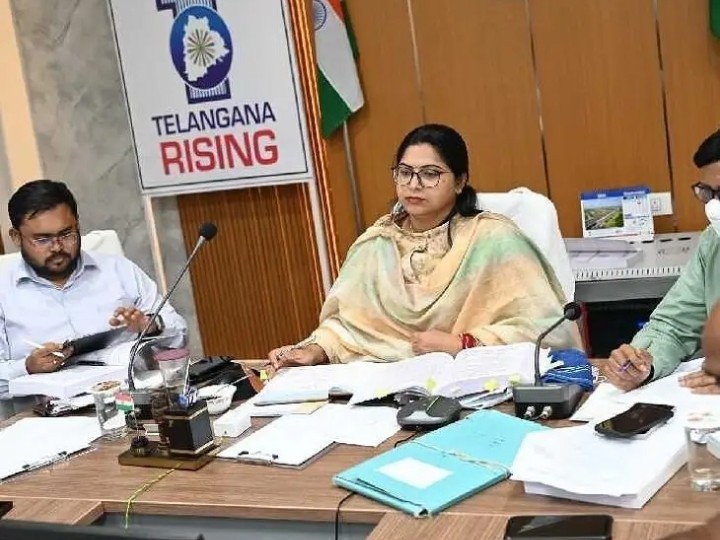 నామినేషన్లకు ఏర్పాట్లు పూర్తి: కలెక్టర్