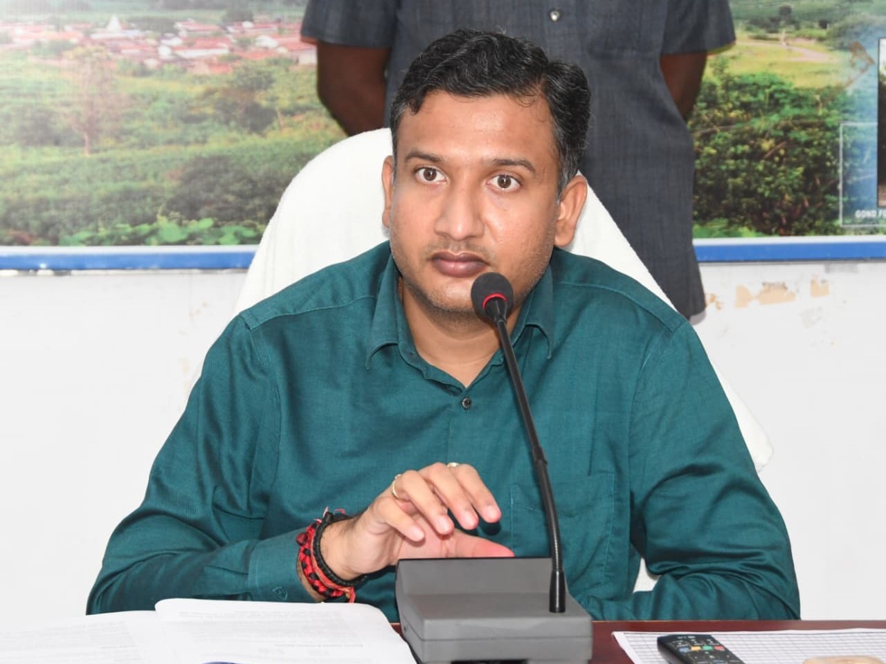 ‘కార్యాలయాల మార్పును ప్రజలు గమనించాలి’