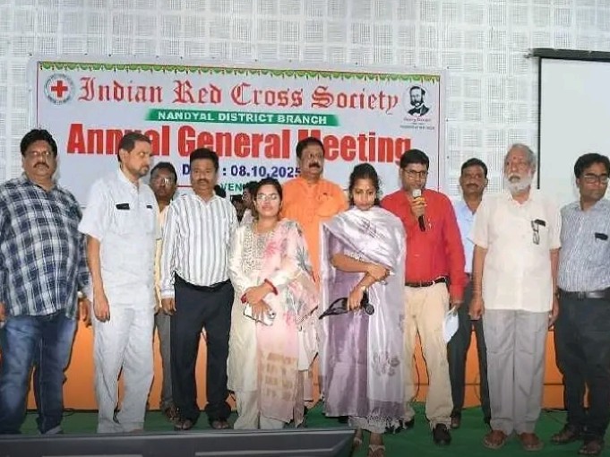 రెండవసారి రెడ్‌క్రాస్ సొసైటీ ఛైర్మన్ ఎన్నిక