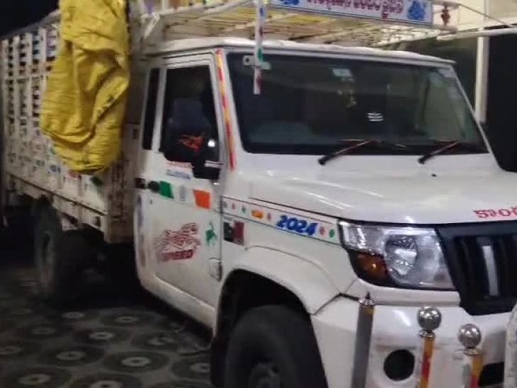 విజయవాడలో భారీగా రేషన్ బియ్యం స్వాధీనం