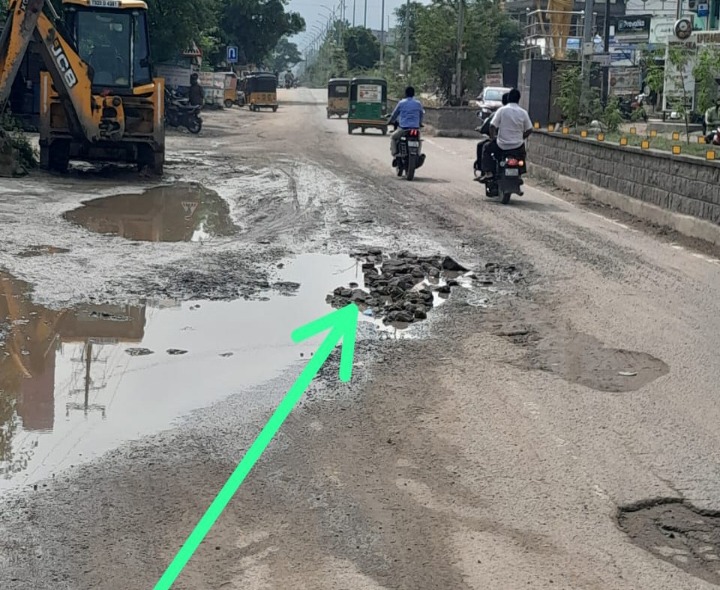 ‘ప్రధాన రహదారికి మరమ్మతులు చేపట్టాలి’